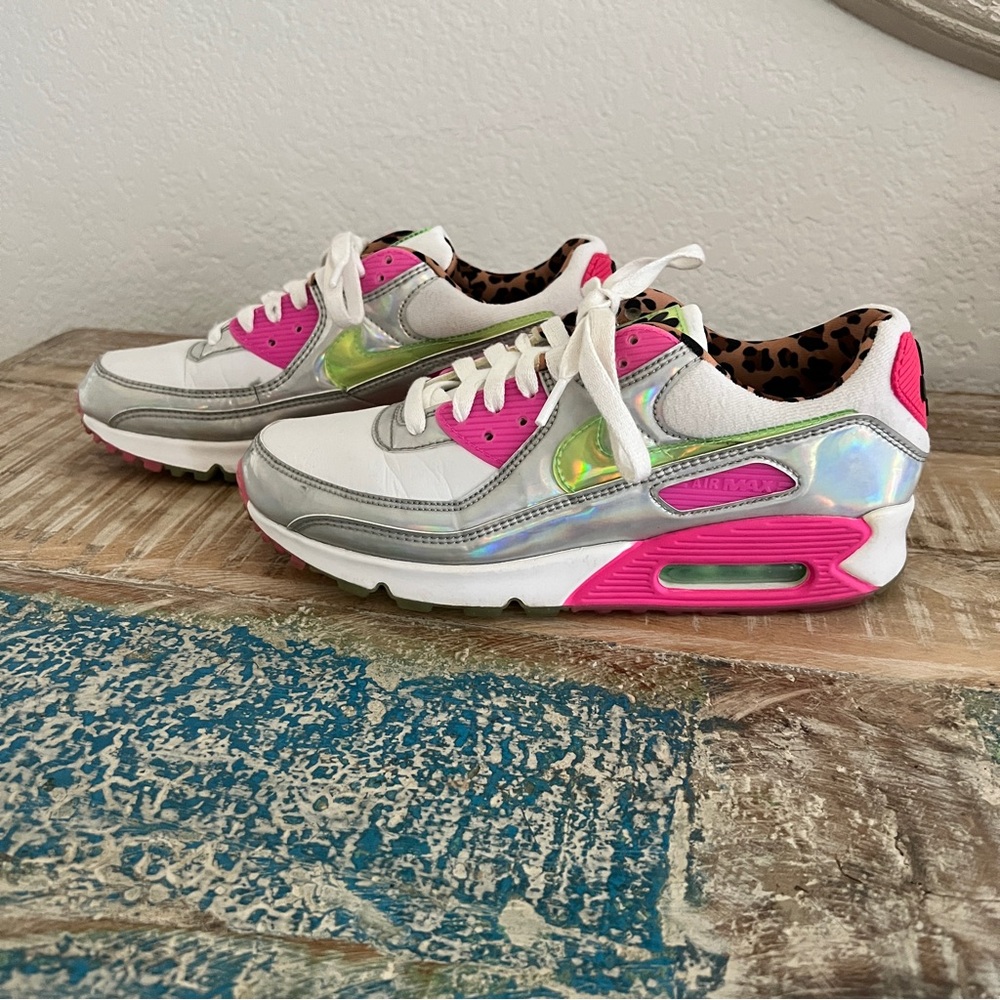 Nike Women's Air Max 90 LX Sneakers Daisy Leopard 9.5